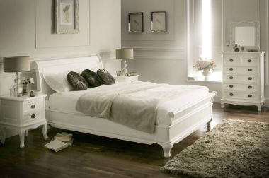 Phong Cách Thiết Kế Bán Cổ Điển